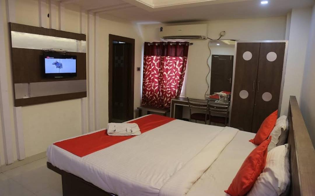 Padmavathi Family Guest House Visákhapatnam Kültér fotó