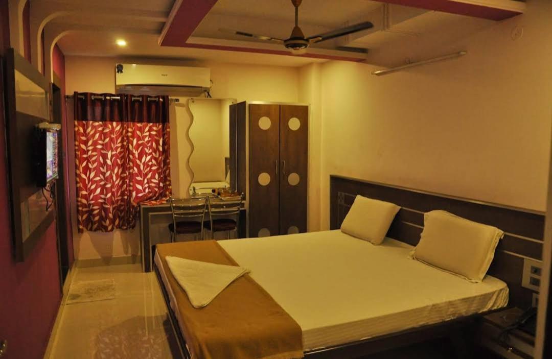 Padmavathi Family Guest House Visákhapatnam Kültér fotó